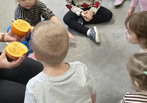 zabawy sensoryczne z dynią