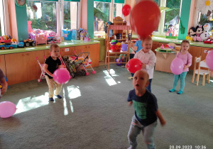 Taniec z balonami.