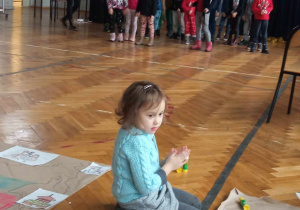 Dzieci podczas konkursu "Mistrz Lingwistyki"