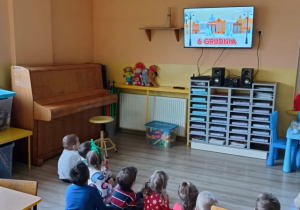 oglądanie filmu o Mikołaju