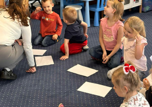 Dzieci biorą udział w działaniach