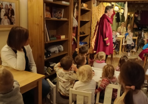 aktorzy zapraszają na spektakl