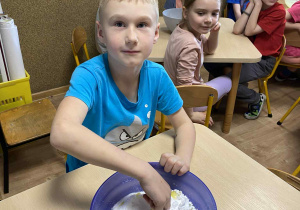 Dzieci podczas warsztatów.