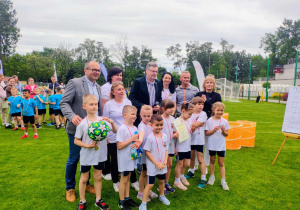 Dzieci na olimpiadzie sportowej.