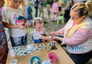 Tatuaże- piknik w ogrodzie przedszkolnym.