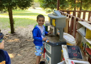 Zabawy w ogrodzie przedszkolnym