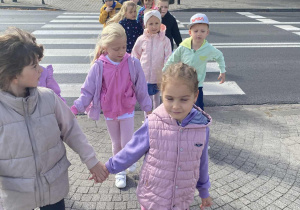spacer na skrzyżowanie