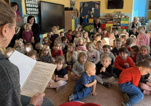 SPOTKANIE AUTORSKIE Z PISARKĄ BARBARĄ SZELĄGOWSKĄ