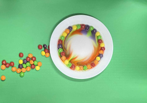 eksperyment mieszanie kolorów