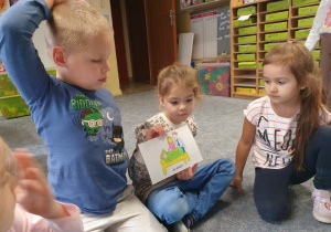 Zajęcia w kole - poznawanie praw dzieci.