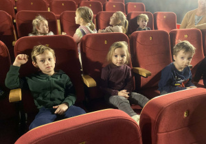 Dzieci w kinie Spójnia