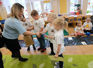 Żywa gra planszowa " Książkowe potyczki"