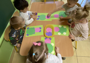 Praca plastyczna z kół origami