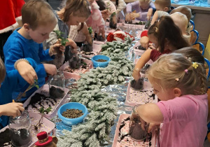 Dzieci tworzą swoje kompozycje