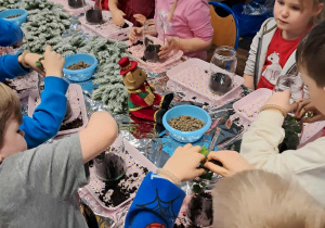 Dzieci tworzą swoje kompozycje