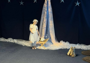 Aniołek przy żłóbku