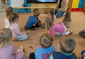 Dzieci podczas zajęć