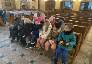 Wspólne zdjęcie w kościele