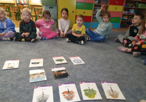 Dzieci wskazują cechy charakterystyczne pór roku.