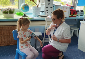 Zajęcia edukacyjne z pielęgniarką.