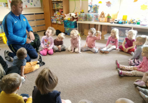 Zajęcia edukacyjne z trenerem personalnym.