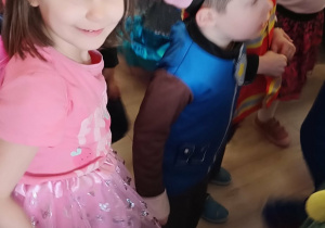 tańce i zabawy karnawałowe