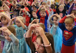 Bal karnawałowy w przedszkolu