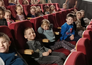 dzieci na widowni