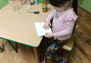 Liwia robi czarodziejską serwentę.