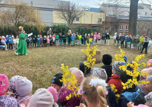 Dzieci witają wiosnę