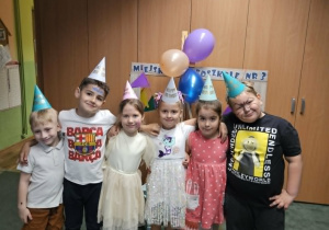 Nikodem, Piotrek, Michalina, Sonia, Hania i Patryk