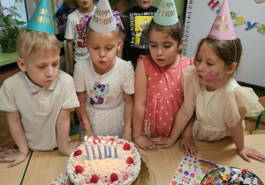 6 latki Nikodem, Sonia, Hania i Michasia