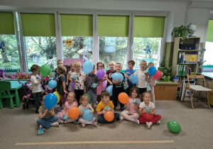 zabawa urodzinowa w grupie