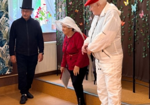 Recytacja wierszy przez pensjonariuszy.