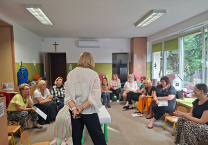 Kadra uczestniczy w szkoleniu z Nowej Podstawy Programowej.