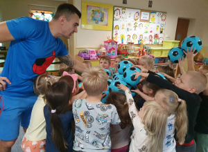 Zajęcia sportowe i taneczne.